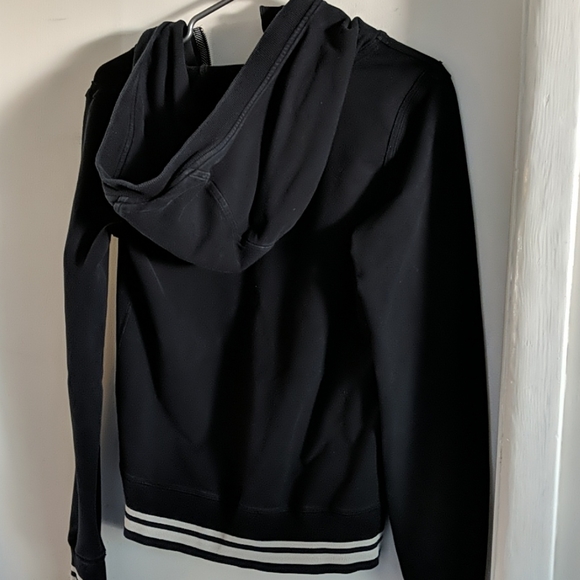 Lululemon sweater - Picture 4 of 4